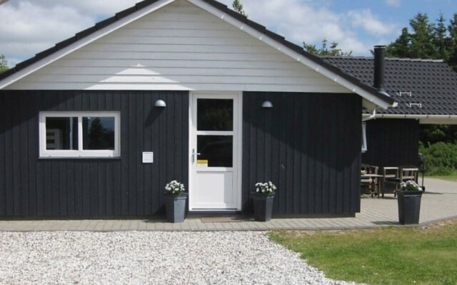 Spacious Holiday Home in Oksbol near Water Park