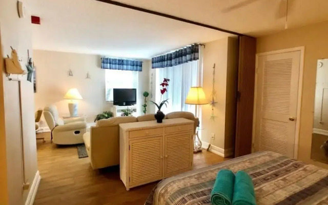 Bonita Beach & Tennis Condo