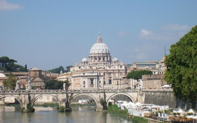 Roma San Pietro Holiday