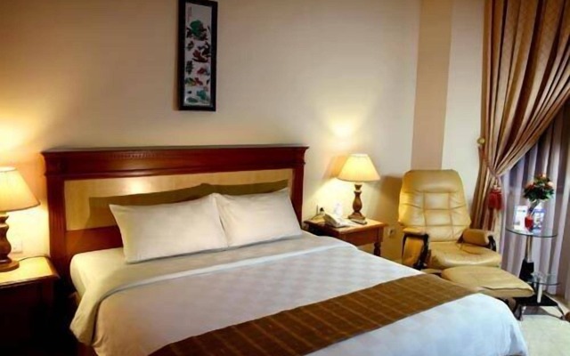 Hotel Grand Tiga Mustika