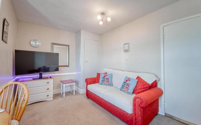 Apartment 5 - 1 Bedroom Sea Front-Sea Views-Free Parking