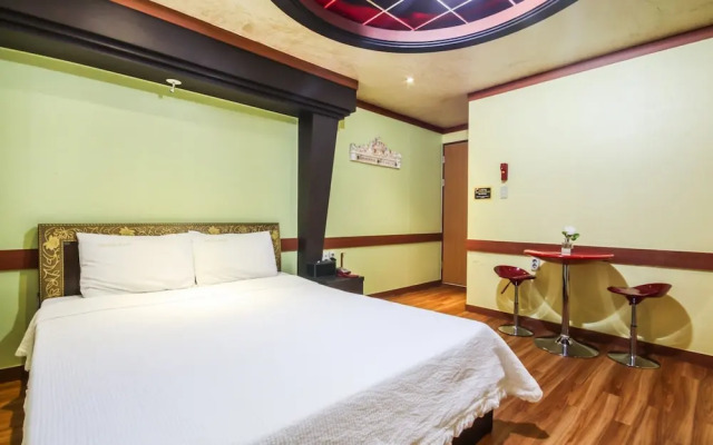 Jeonju Uadong Hotel Ya