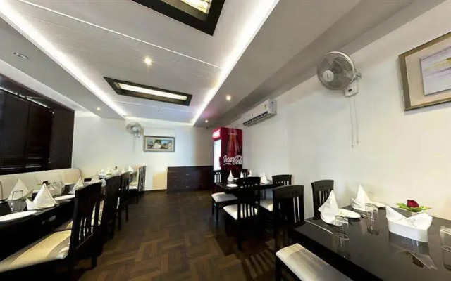 Hotel Om Sai Palace