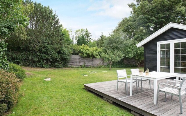 Gorgeous Holiday Home in Gilleleje with Terrace