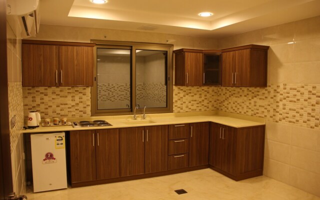 White Suite Aparthotel