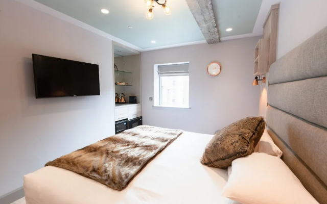 Clarendon Suites