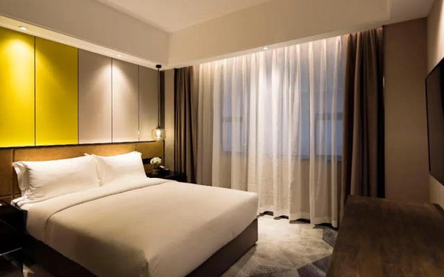 Paco Hotel (Guangzhouta Datang Metro Station)