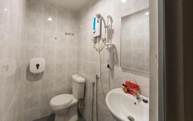 OYO Rooms Kota Damansara Segi University