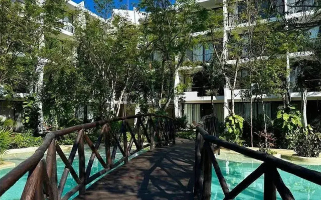 Studio W/private Pool Gym Relaxing Green Areas