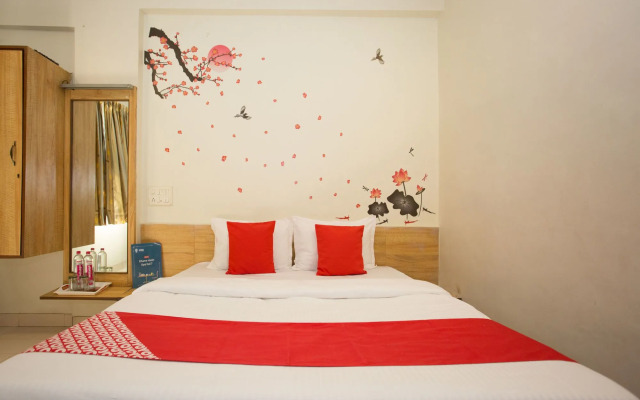 OYO 11601 Hotel Karishma