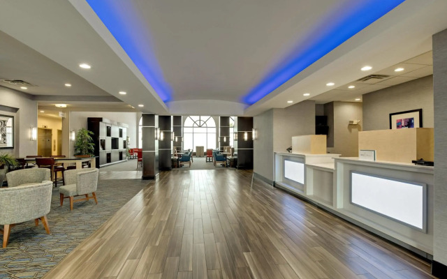 Holiday Inn Express Hotel and Suites Nashville-Opryland by IHG