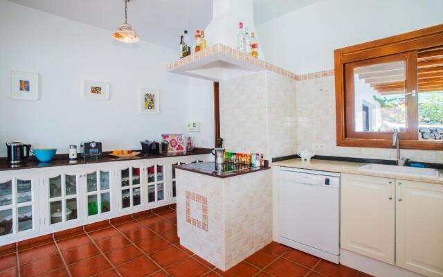 Holiday house Casa Mariposa in Tabayesco