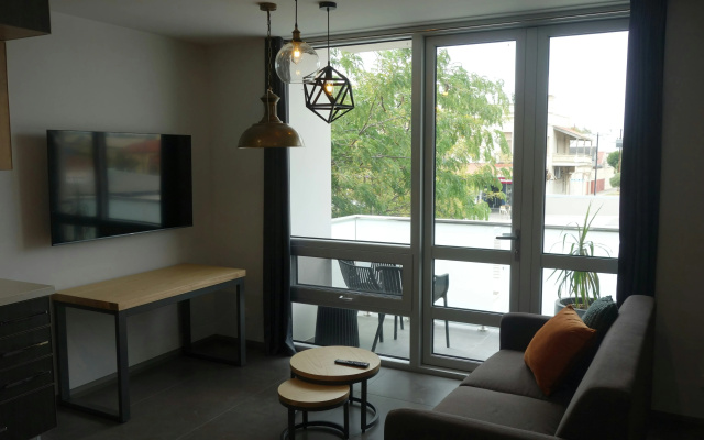 Semaphore Splash Apartments