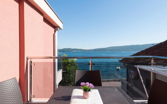 Apartments Delfin
