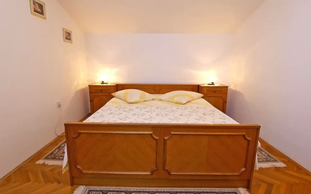 Apartment 761