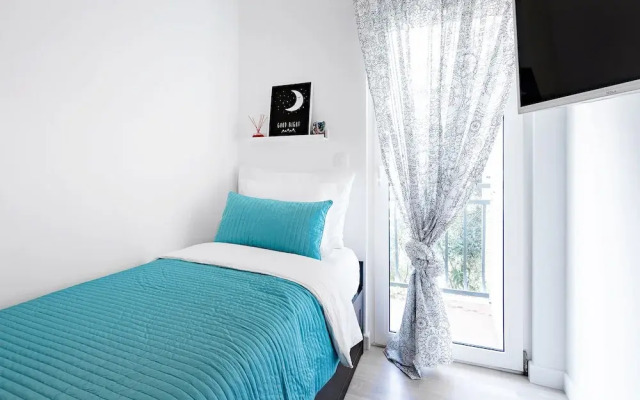 Apartment Black & White