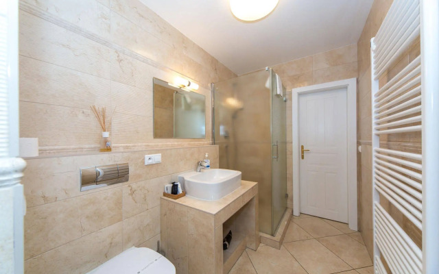 Merchant's Avenue Hotel