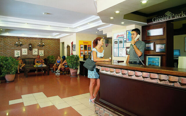 Green Park Aparts Hotel