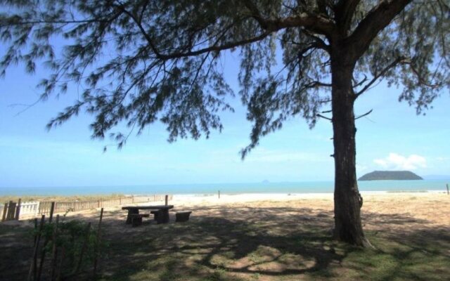 The Manor Beach Resort