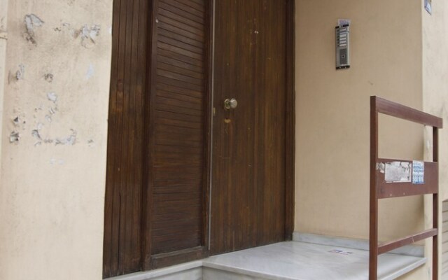 Central Safe Smart Apartment
