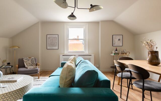 The Streatham Common - Modern & Bright 2BDR Apartment