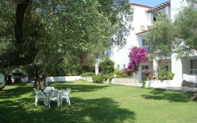 Xenios Faros Apartments