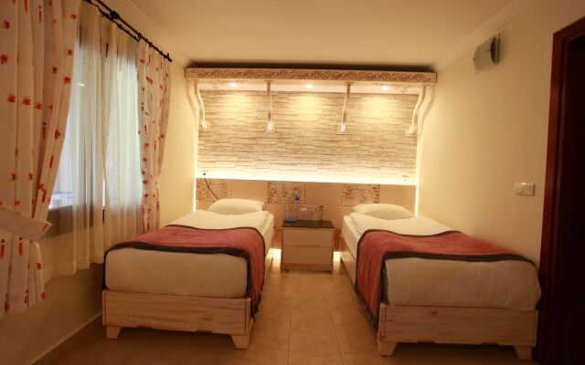 Azur Hotel