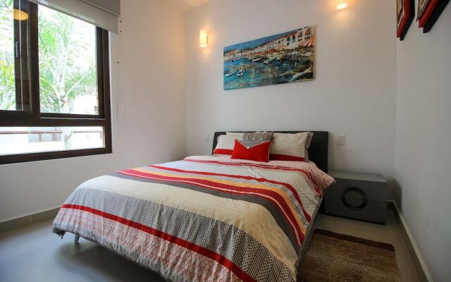 Luxury residence with pool and hotel amenities