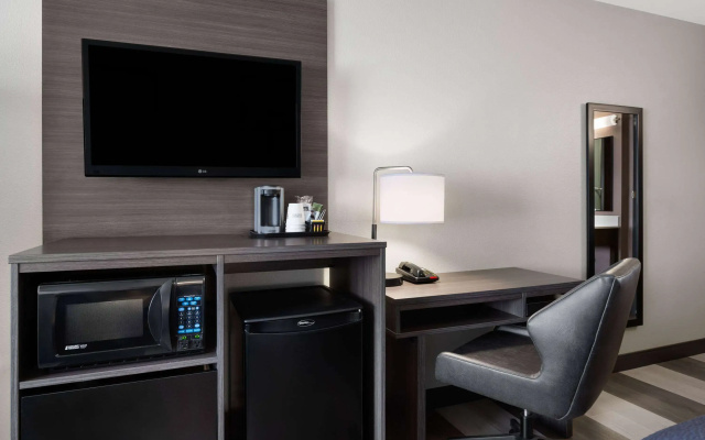 Super 8 by Wyndham Columbus