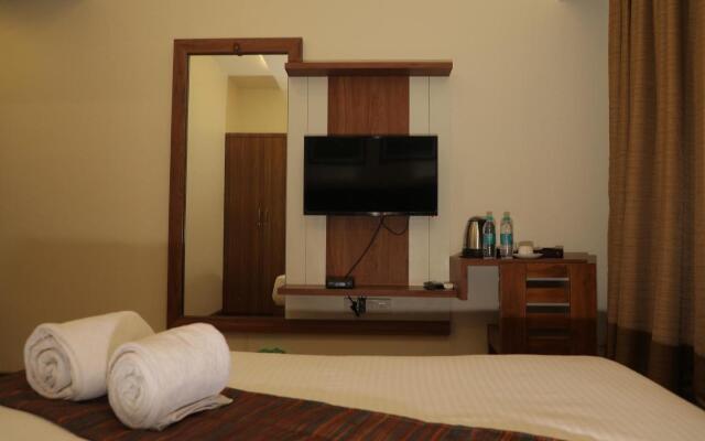 Skysuites By Monarch, Sanpada, Vashi - Navi Mumbai