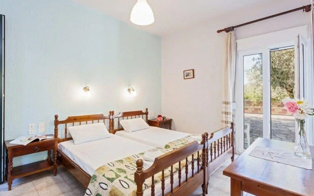 Pefkos Studios and Apartments