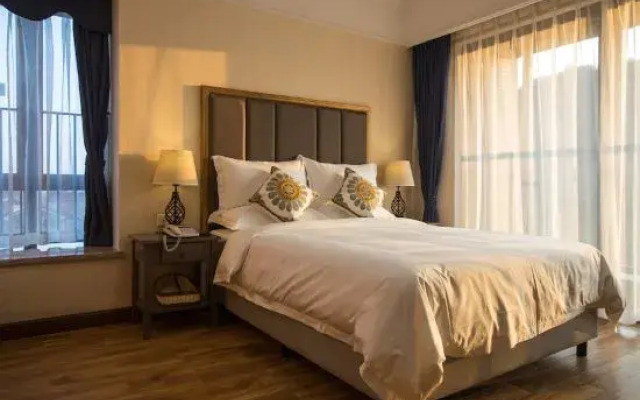 Poltton International Service Apartment