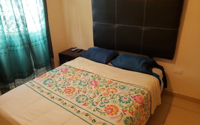 Comfortable Apartment, Secure and Private Complex, With Perimeter Fence