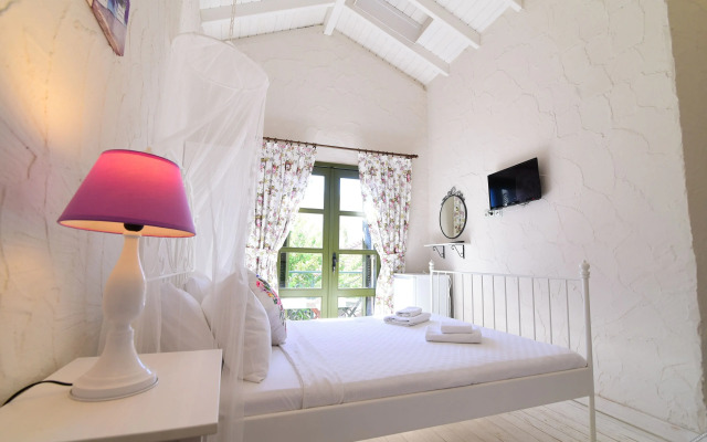 Lunar Butik Hotel Alaçatı