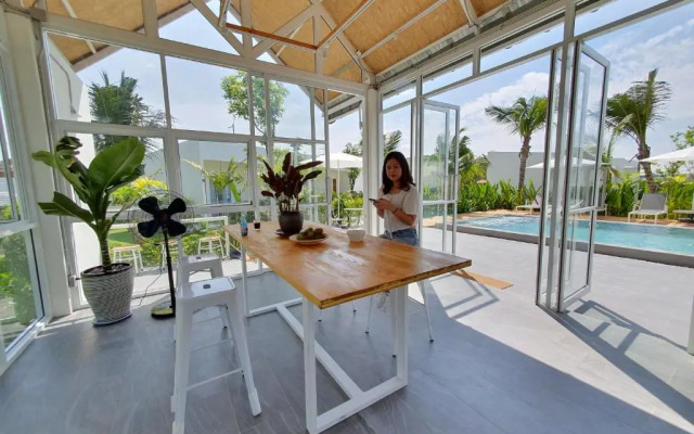 Meet Boutique Resort