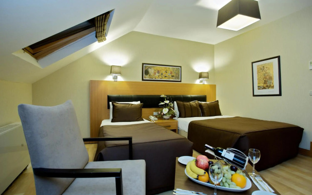 Mirilayon Hotel