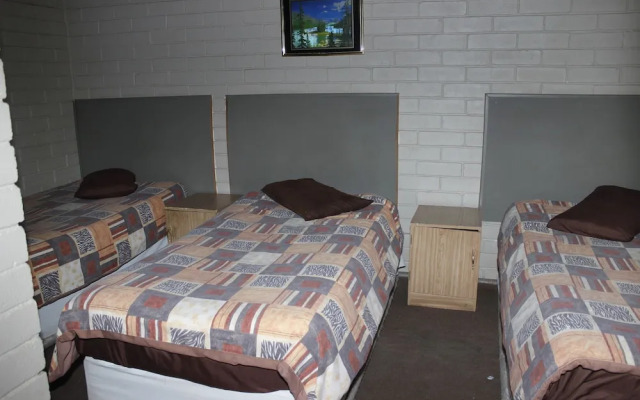 Thatch Palace Lodge