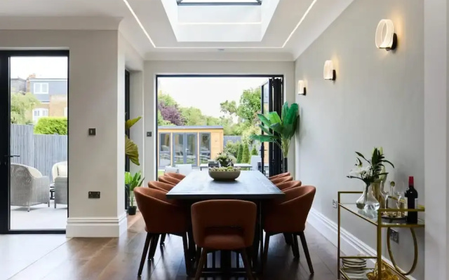 The Roehampton Place - Elegant 5bdr House With Garden Parking