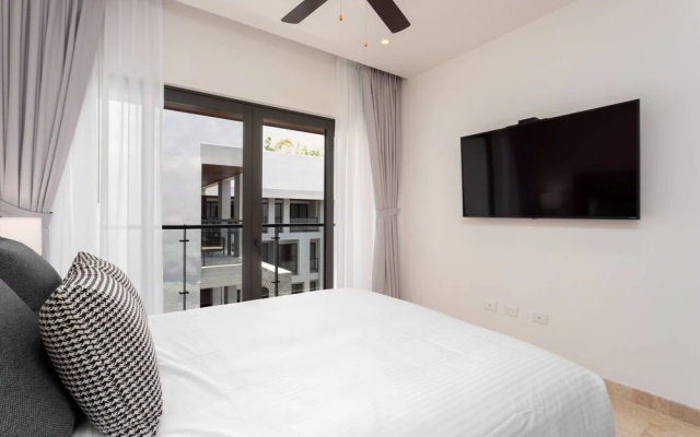 New Condo In Nice Vacation Complex - 5 People