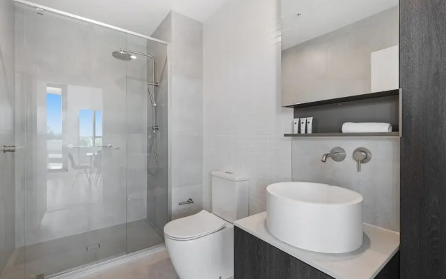 Generous 2-bed Apartment With Great Amenities