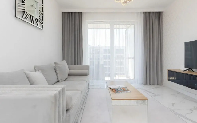 Glamour Apartment Warsaw by Renters