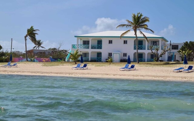 Coralito Bay Suites & Villas