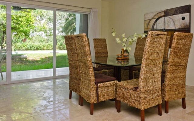 Golf Condominium by ChezPlaya