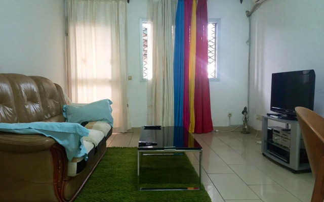 One bedroom appartement with balcony and wifi at Douala