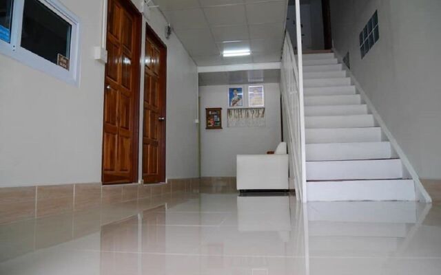 Nawee Guesthouse Sairee - Hostel
