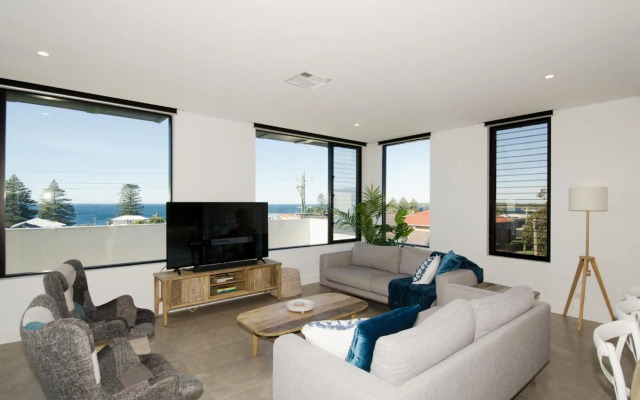 Shellharbour Seaview Luxury Escape