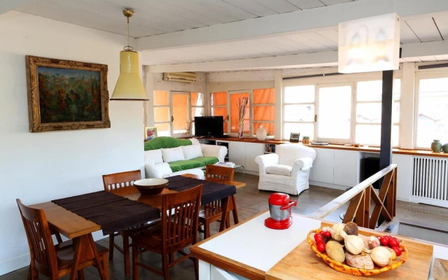 Trastevere Split Level Apartment with Terrace