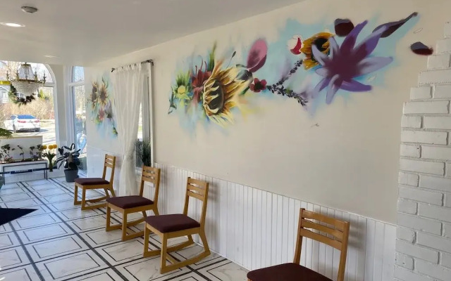 Windspire Inn