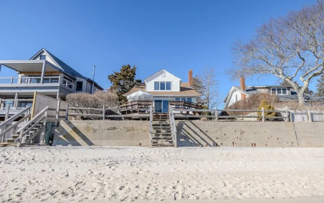 Beachfront Retreat - 5BR Home With Stunning Views