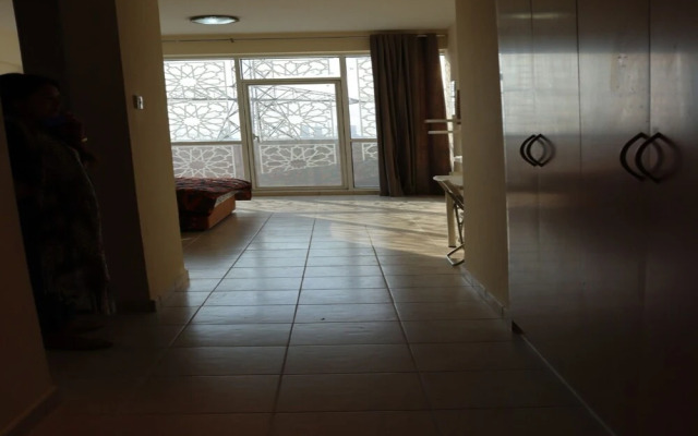 Beautiful Furnished Studio With Close Kitchen